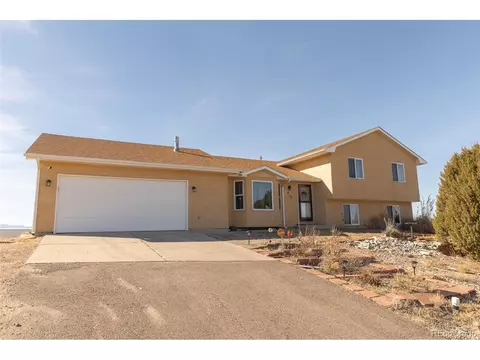 917 S Sterling Ln, Pueblo, CO 81007