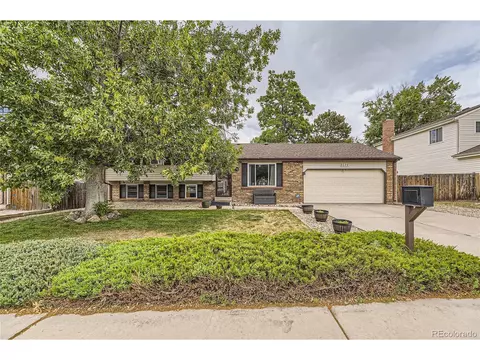 2032 S Eagle Ct, Aurora, CO 80014