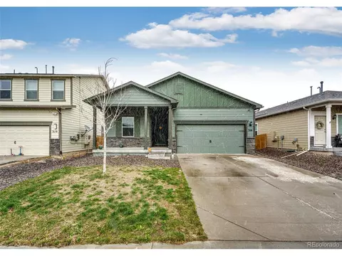 316 Maple St, Bennett, CO 80102