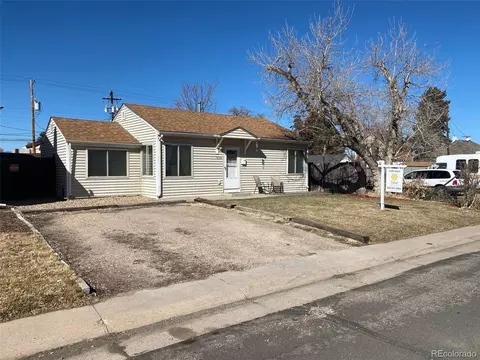 4335 S Lincoln St, Englewood, CO 80113