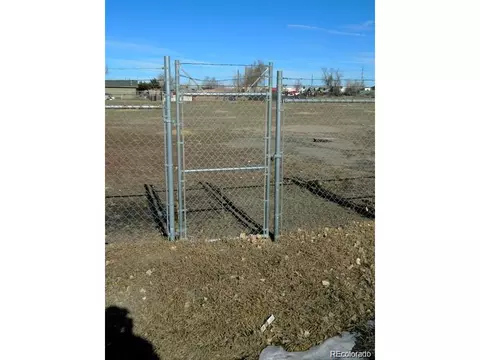 2252 Tower Rd, Aurora, CO 80011 photo 2