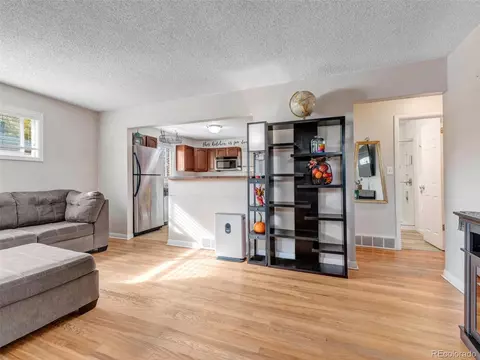 7231 Larsh Dr, Denver, CO 80221 photo 4