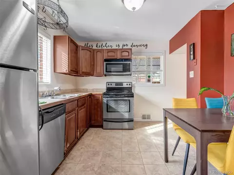 7231 Larsh Dr, Denver, CO 80221 photo 6