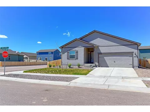 421 Quincy Rr Ave, Keenesburg, CO 80643