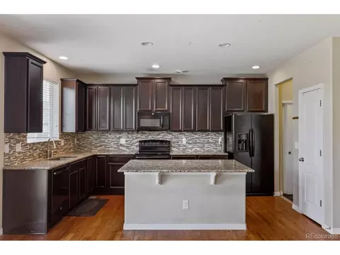 Kitchen - 25771 E Archer Ave, Aurora, CO 80018 photo 2 of 3