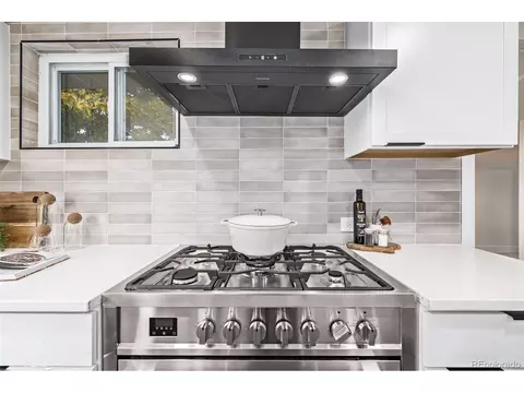 5550 E Thrill Pl, Denver, CO 80207 photo 15