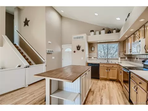 4372 E 94th Dr, Thornton, CO 80229 photo 4