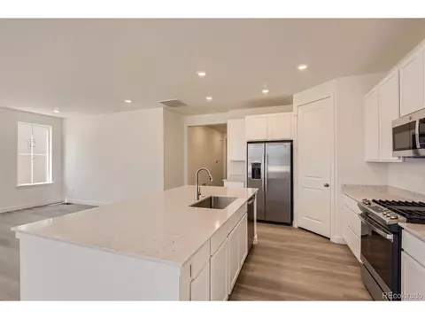 24484 E Pacific Pl, Aurora, CO 80018 photo 11