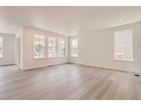 24484 E Pacific Pl, Aurora, CO 80018 photo 6
