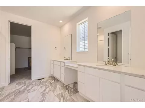 24484 E Pacific Pl, Aurora, CO 80018 photo 14