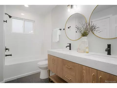 6921 Avrum Dr, Denver, CO 80221 photo 7