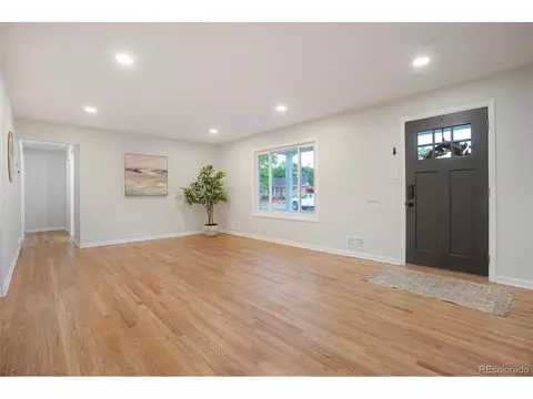 6921 Avrum Dr, Denver, CO 80221 photo 5