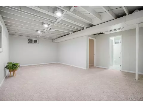 6921 Avrum Dr, Denver, CO 80221 photo 14