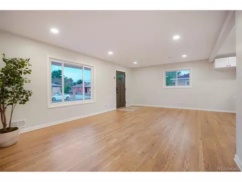 6921 Avrum Dr, Denver, CO 80221 photo 6