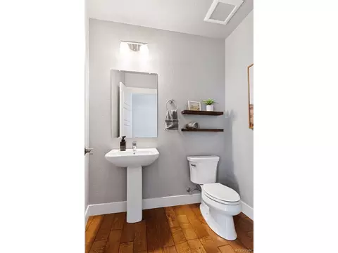 Bath - 8785 E 55th Ave, Denver, CO 80238 photo 1 of 8