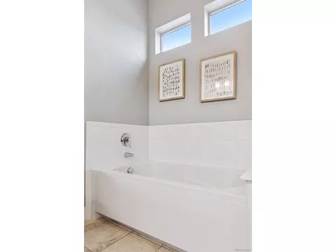 Bath - 8785 E 55th Ave, Denver, CO 80238 photo 5 of 8