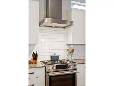 Kitchen - 8785 E 55th Ave, Denver, CO 80238 photo 4 of 5