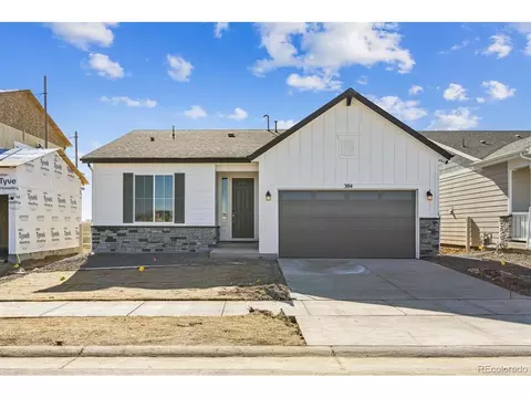 304 Smith Ave, Keenesburg, CO 80643
