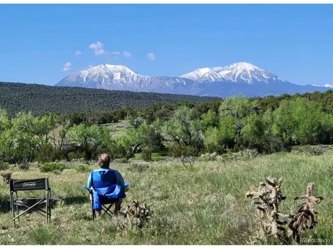 23 Black Diamond Dr, Walsenburg, CO 81089