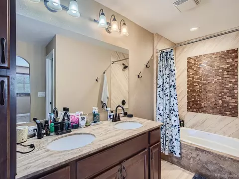 Undisclosed, Aurora, CO 80015 photo 19
