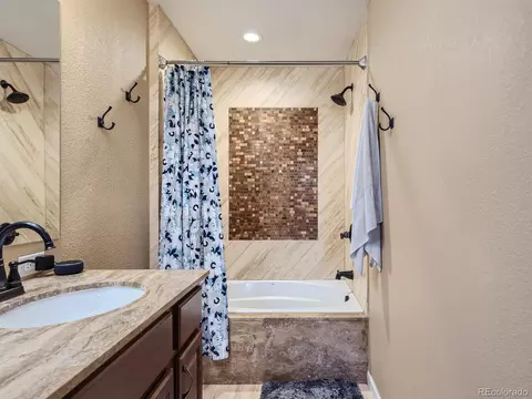 Undisclosed, Aurora, CO 80015 photo 21