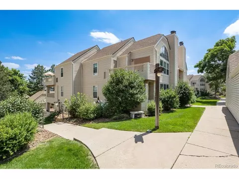 985 S Miller St #302, Lakewood, CO 80226
