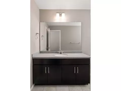 Bath - 8177 E 53rd Dr, Denver, CO 80238 photo 5 of 6
