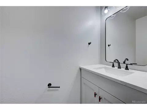 Bath - 6495 Barnacle Ct, Boulder, CO 80301 photo 2 of 2
