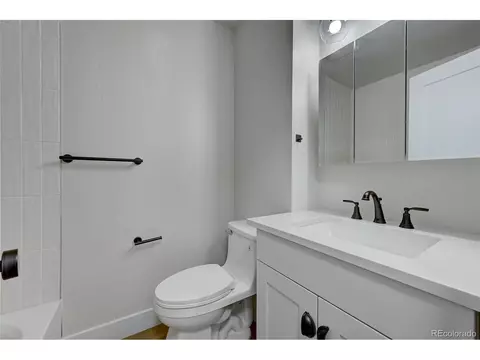 Bath - 6495 Barnacle Ct, Boulder, CO 80301 photo 1 of 2