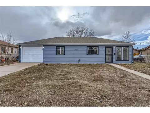 1115 Worchester St, Aurora, CO 80011