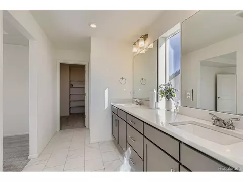 Bath - 22238 E 45th Pl, Aurora, CO 80019 photo 3 of 5