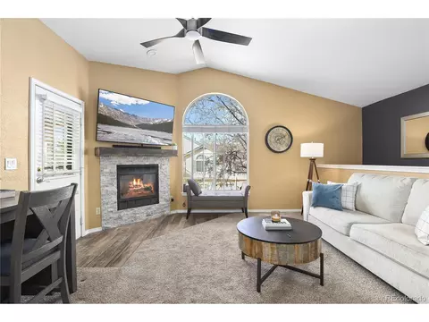 8623 E Dry Creek Rd #425, Englewood, CO 80112