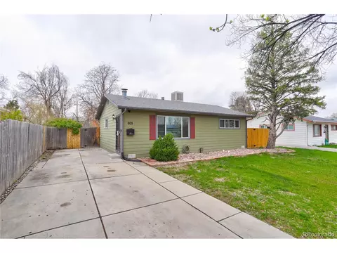 905 Paris St, Aurora, CO 80010