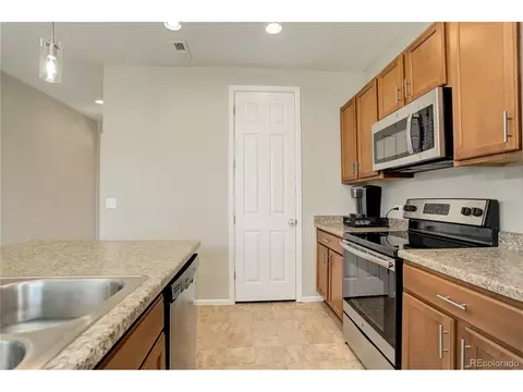 25563 E Byers Dr, Aurora, CO 80018 photo 9