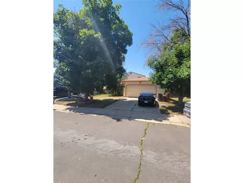 1651 Ensenada St, Aurora, CO 80011