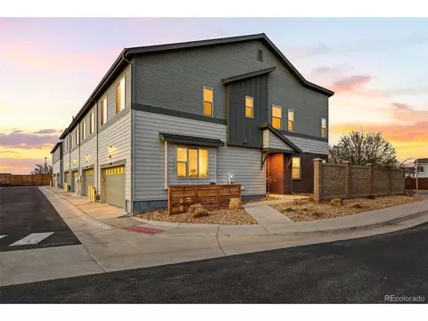 19585 E Sunset Cir, Centennial, CO 80015
