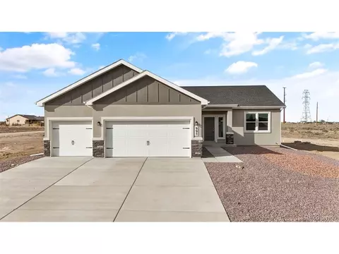 995 E Kirkwood Dr, Pueblo, CO 81007