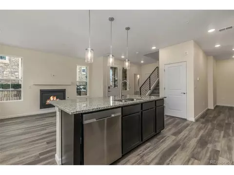 23649 E Ida Pl #B, Aurora, CO 80016 photo 2