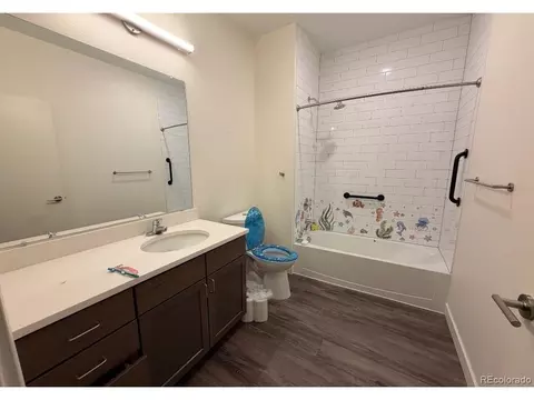 Bath - 8475 E 36th Ave #131, Denver, CO 80238 photo 1 of 2