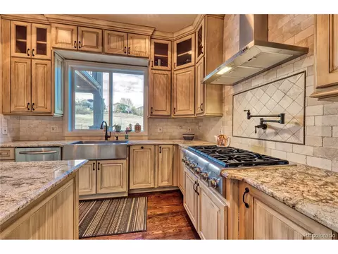 22421 E Peakview Dr, Aurora, CO 80016 photo 5