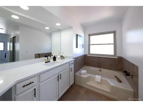 Bath - 16075 E Lehigh Cir, Aurora, CO 80013 photo 6 of 7