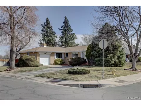 10901 E 6th Pl, Aurora, CO 80010 photo 1