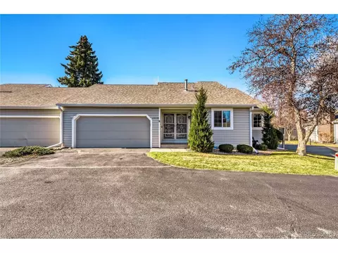 2824 S Heather Gardens Way #B, Aurora, CO 80014