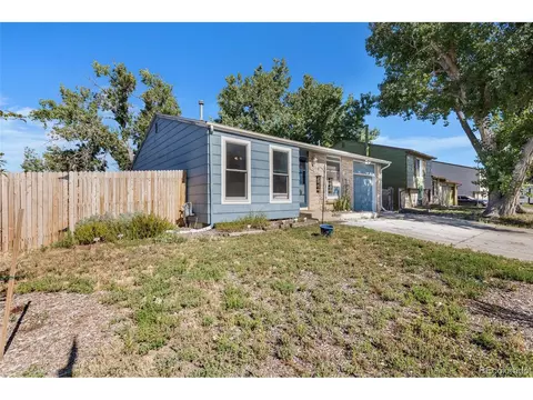 5103 Sable St, Denver, CO 80239 photo 3