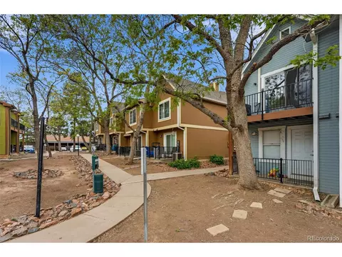 Exterior - 63 S Sable Blvd #E21, Aurora, CO 80012 photo 7 of 7