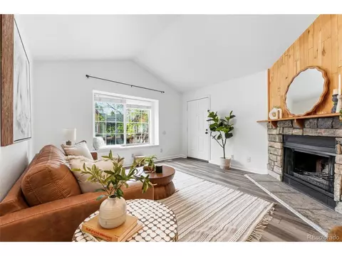 Living - 63 S Sable Blvd #E21, Aurora, CO 80012 photo 2 of 6