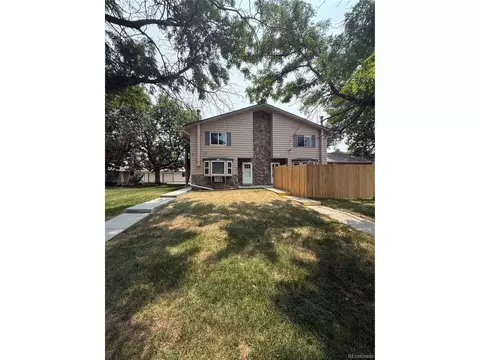 92 Newark St #C, Aurora, CO 80012