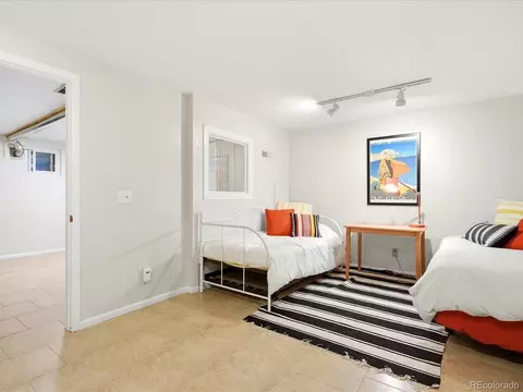 Bedroom - 1345 Bear Mountain Dr #B, Boulder, CO 80305 photo 3 of 10