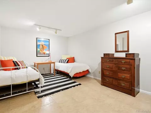 Bedroom - 1345 Bear Mountain Dr #B, Boulder, CO 80305 photo 1 of 10
