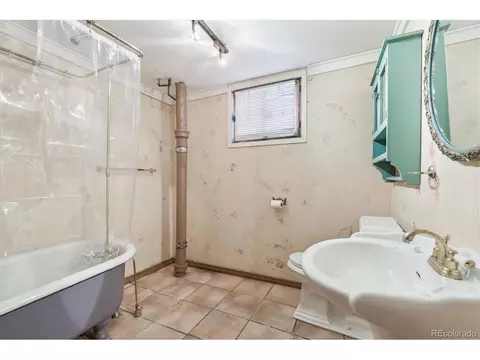 1663 Vine St, Denver, CO 80206 photo 25
